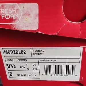 New Balance Running/Casual shoe. In Good condition. Worn 3x. Thank you for 👀!